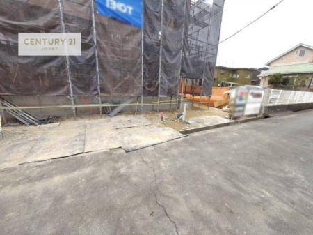 ԏ@ԃXy[X2䕪܂IZJhJ[͂AoCN⎩]ԂȂǂuꏊɍ܂B