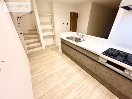 Lb`@lC̑ΖʎVXeLb`̗pĂ܂IƑ̃R~jP[VRƑ݌vłB
qlɂڂ͂̂ŊłˁBLXgĉKɍƂi݂܂B