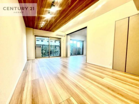 rO@傫ȑ炽Ղ̗z閾邢rOBĴ郊rOŉƑĉ났̎Ԃ߂܂B