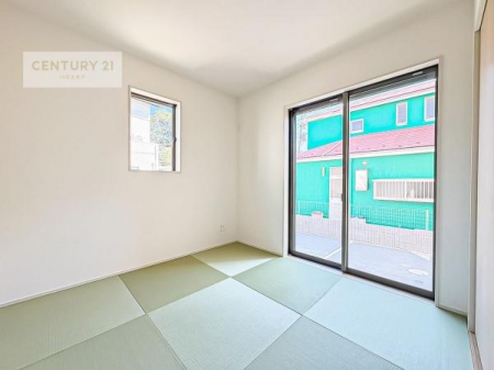 \z}()@^^~̍肪炬^AbNXԁB傫ĴaƂȂĂ܂B{l̐Suav̋ԁB䑐̍YԂ͖̂ЂƎoĂ܂Iidlj