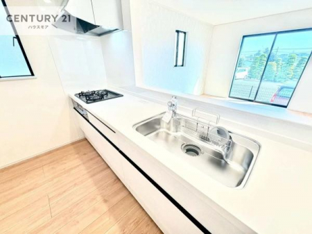 Lb`@lC̑ΖʎVXeLb`̗pĂ܂IƑ̃R~jP[VRƑ݌vłB
qlɂڂ͂̂ŊłˁBLXgĉKɍƂi݂܂I