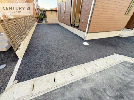 ԏ@ԃXy[X2䕪܂IZJhJ[͂AoCN⎩]ԂȂǂuꏊɍ܂B