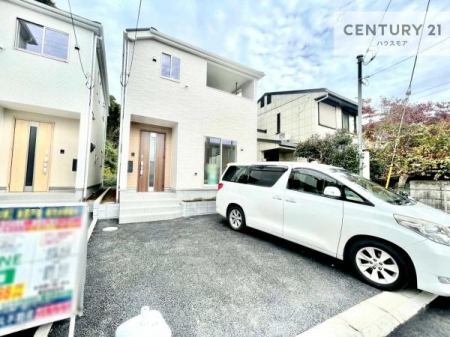 ԏ@ԃXy[X2䕪܂IZJhJ[͂AoCN⎩]ԂȂǂuꏊɍ܂B