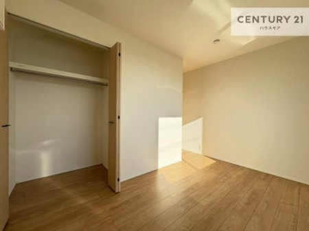 m@[Xy[XĂ܂IXbLڂ鎖ł܂ˁB
ƋI΂ȂVvȃfUCׁ̈AƋI΂Cɓ̋ԍ肪łłˁB