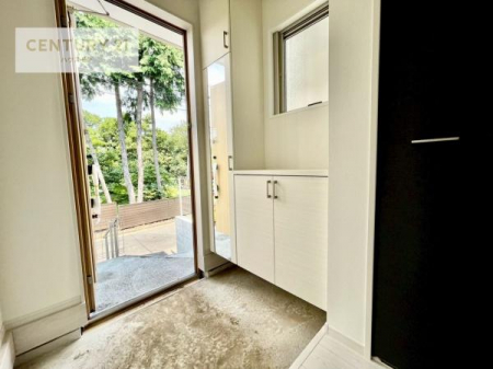 ց@V[Y{bNXtȂ̂ŁAւЕt|₷łI
XbLւŌ˂JuԁÂSnԂo}Ă܂B

