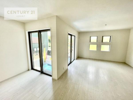 rO@傫ȑ炽Ղ̗z閾邢rOBĴ郊rOŉƑĉ났̎Ԃ߂܂B