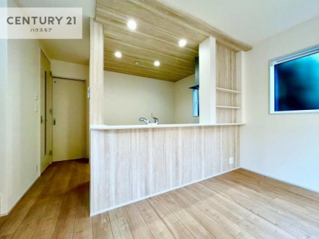 rO@rOŜnΖʃLb`Ȃ̂ŁAql̗lqȂƂłqĂ₷SȊԎłI