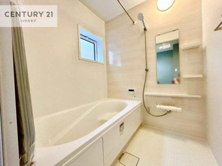 @Ƃ̂oX[IKȃoX^C܂I
1̔ƖĂfGȃN[[VԂɂȂ肻łˁB