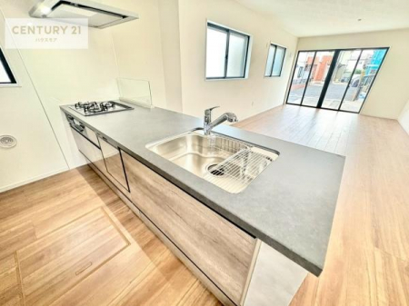 Lb`@lC̑ΖʎVXeLb`̗pĂ܂IƑ̃R~jP[VRƑ݌vłB
qlɂڂ͂̂ŊłˁB[͂܂I