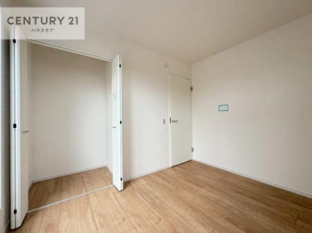 m@[Xy[XĂ܂IXbLڂ鎖ł܂ˁB
ƋI΂ȂVvȃfUCׁ̈AƋI΂Cɓ̋ԍ肪łłˁB