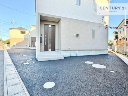 ԏ@ԃXy[X2䕪܂IZJhJ[͂AoCN⎩]ԂȂǂuꏊɍ܂B