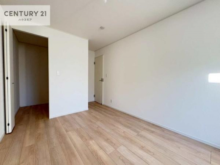 m@[Xy[XĂ܂IXbLڂ鎖ł܂ˁB
ƋI΂ȂVvȃfUCׁ̈AƋI΂Cɓ̋ԍ肪łłˁB