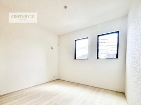 \z}()@邭ʂ̗ǂłBuVvvɃfUCꂽBRx̂ŉƋ⃌CAEgłD݂̋Ԃnグ܂BxAnɂĂmFBidlj