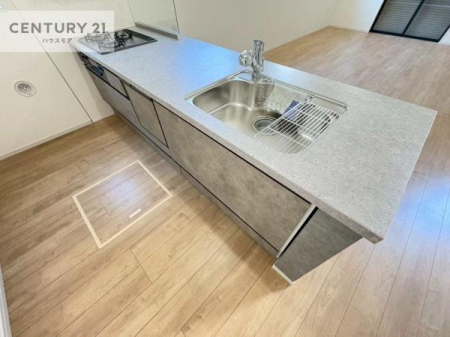 Lb`@lC̑ΖʎVXeLb`̗pĂ܂IƑ̃R~jP[VRƑ݌vłB
qlɂڂ͂̂ŊłˁBLXgĉKɍƂi݂܂B