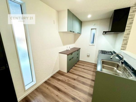 Lb`@_CjOɌΖʌ^ALb`ɗȂƑƂ̉be݂܂B
Ȃq܂̗lq̂ŁAqĐɂlC̃X^CłB