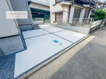 ԏ@ԃXy[X2䕪܂IZJhJ[͂AoCN⎩]ԂȂǂuꏊɍ܂B