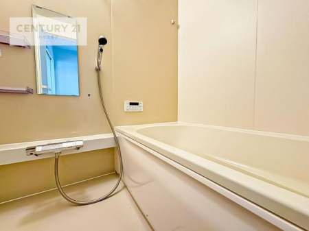 @1̔ƖĂ闁łB
̑fGȃN[[VꏊłˁB