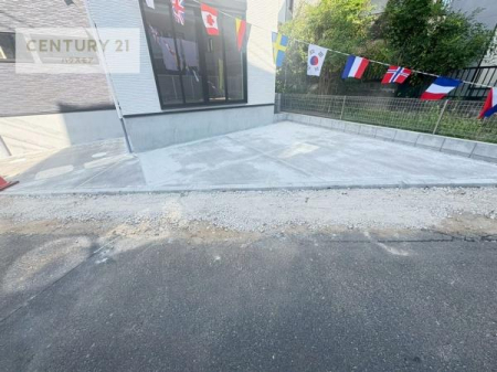 ԏ@ԃXy[X2䕪܂IZJhJ[͂AoCN⎩]ԂȂǂuꏊɍ܂B