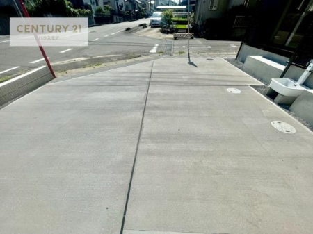 ԏ@ԃXy[X2䕪܂IZJhJ[͂AoCN⎩]ԂȂǂuꏊɍ܂B