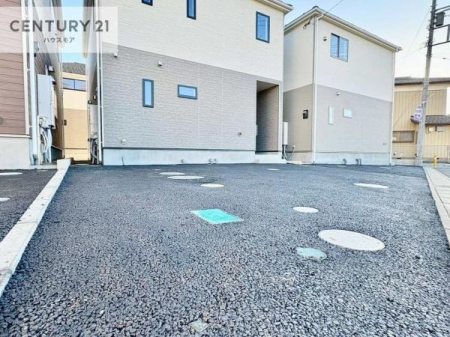 ԏ@ԃXy[X2䕪܂IZJhJ[͂AoCN⎩]ԂȂǂuꏊɍ܂B