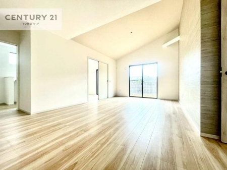 rO@傫ȑ炽Ղ̗z閾邢rOBĴ郊rOŉƑĉ났̎Ԃ߂܂B