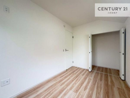 m@[Xy[XĂ܂IXbLڂ鎖ł܂ˁB
ƋI΂ȂVvȃfUCׁ̈AƋI΂Cɓ̋ԍ肪łłˁB