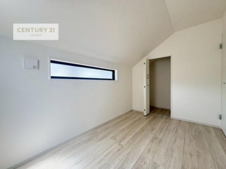 m@[Xy[XĂ܂IXbLڂ鎖ł܂ˁB
ƋI΂ȂVvȃfUCׁ̈AƋI΂Cɓ̋ԍ肪łłˁB