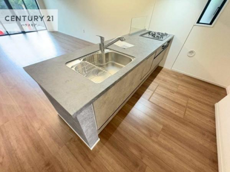 Lb`@lC̑ΖʎVXeLb`̗pĂ܂IƑ̃R~jP[VRƑ݌vłB
qlɂڂ͂̂ŊłˁB[͂܂I