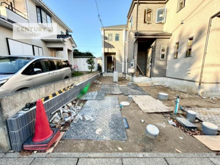 ԏ@ԃXy[X2䕪܂IZJhJ[͂AoCN⎩]ԂȂǂuꏊɍ܂B