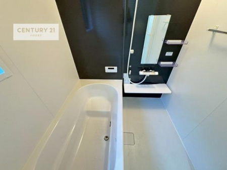 @l͋̕C̃oX[́AVbNȃfUCŃoX^C[I
d撣Ă邲JɂD݂̓̓܂āAył݂Ă͂ł傤H