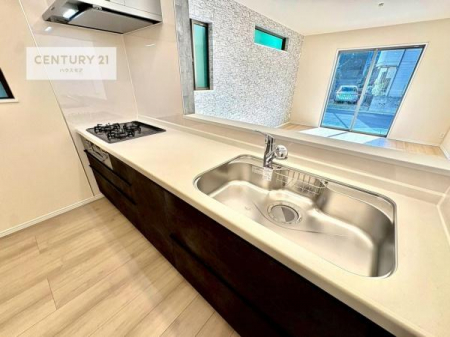 Lb`@lC̑ΖʎVXeLb`̗pĂ܂IƑ̃R~jP[VRƑ݌vłB
qlɂڂ͂̂ŊłˁBLXgĉKɍƂi݂܂B