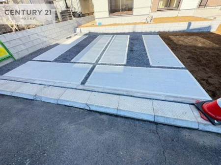 ԏ@ԃXy[X2䕪܂IZJhJ[͂AoCN⎩]ԂȂǂuꏊɍ܂B