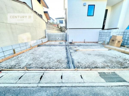 ԏ@ԃXy[X2䕪܂IZJhJ[͂AoCN⎩]ԂȂǂuꏊɍ܂B