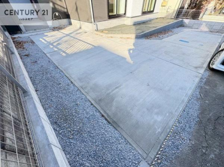 ԏ@ԃXy[X2䕪܂IZJhJ[͂AoCN⎩]ԂȂǂuꏊɍ܂B