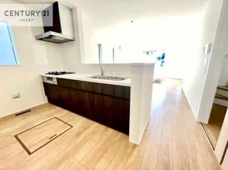 Lb`@lC̑ΖʎVXeLb`̗pĂ܂IƑ̃R~jP[VRƑ݌vłB
qlɂڂ͂̂ŊłˁBLXgĉKɍƂi݂܂B