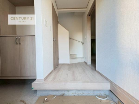 ց@V[Y{bNXtȂ̂ŁAւЕt|₷łI
XbLւŌ˂JuԁÂSnԂo}Ă܂B
