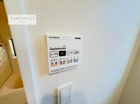 ̑@g[tĂ閣͓IȎdlłI~̓q[gVbN̗\hɂg܂B
J̓ł󕨂̂ŁA󕨂ߍ݂ɂI