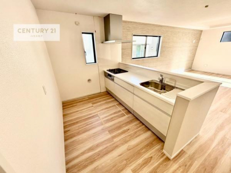 Lb`@lC̑ΖʎVXeLb`̗pĂ܂IƑ̃R~jP[VRƑ݌vłB
qlɂڂ͂̂ŊłˁBLXgĉKɍƂi݂܂B