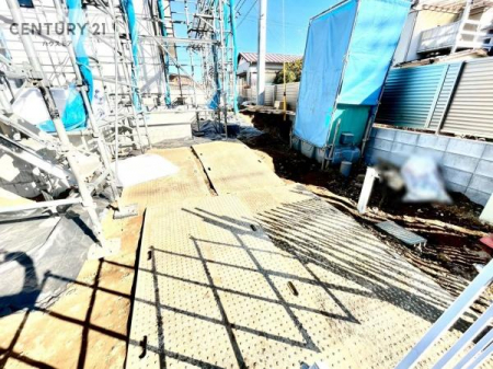 ԏ@ԃXy[X2䕪܂IZJhJ[͂AoCN⎩]ԂȂǂuꏊɍ܂B