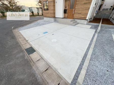 ԏ@ԃXy[X2䕪܂IZJhJ[͂AoCN⎩]ԂȂǂuꏊɍ܂B