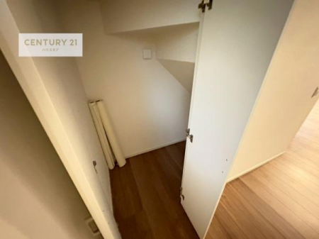 [@Ղ̎[Xy[XŁA炵萮Z܂BƑ̉וꂢɕЕtAKɉ߂܂B