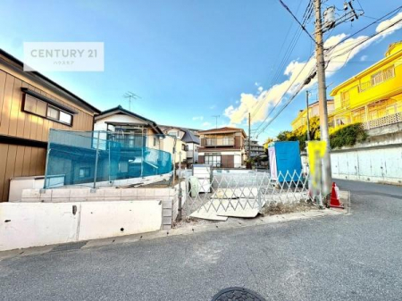 ԏ@ԃXy[X2䕪܂IZJhJ[͂AoCN⎩]ԂȂǂuꏊɍ܂B