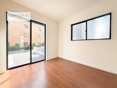 \z}()@邭ʂ̗ǂłBuVvvɃfUCꂽBRx̂ŉƋ⃌CAEgłD݂̋Ԃnグ܂BxAnɂĂmFBidlj