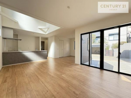 rO@SnǂrO͉ƑRƏW܂܂BƑcR̎ԂłBƑƁAw[Ԃ߂łˁB邭JIȋԂłB