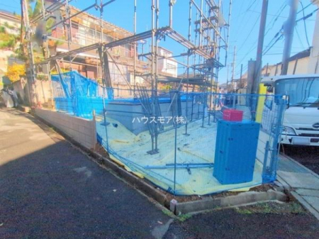 ԏ@ԃXy[X2䕪܂IZJhJ[͂AoCN⎩]ԂȂǂuꏊɍ܂B
