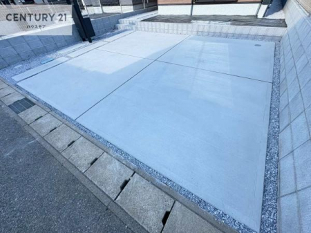 ԏ@ԃXy[X2䕪܂IZJhJ[͂AoCN⎩]ԂȂǂuꏊɍ܂B