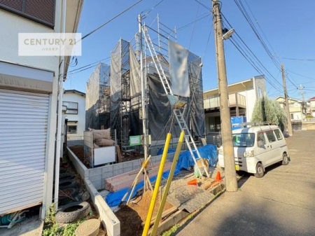 ԏ@ԃXy[X2䕪܂IZJhJ[͂AoCN⎩]ԂȂǂuꏊɍ܂B