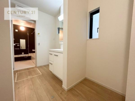 ʑEʏ@[Ղ̐ʎIlXy[X܂BpĩXgbNoX^IXbLƎ[łĎo₷I肪XbLЕtċC̗ǂԁI