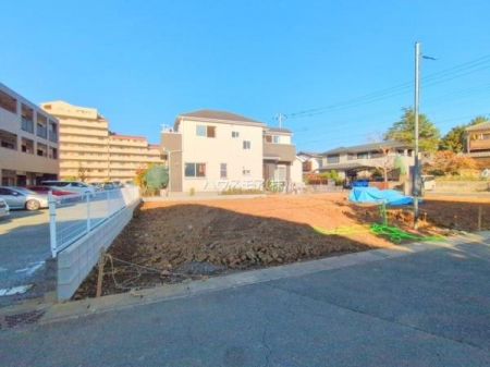 ԏ@ԃXy[X2䕪܂IZJhJ[͂AoCN⎩]ԂȂǂuꏊɍ܂B