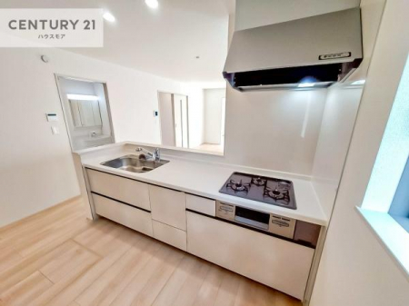 Lb`@lC̑ΖʎVXeLb`̗pĂ܂IƑ̃R~jP[VRƑ݌vłB
qlɂڂ͂̂ŊłˁBLXgĉKɍƂi݂܂I